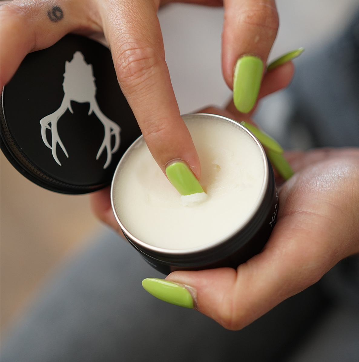 BÁLSAMO CERVUS LIFE | HIDRATACIÓN Y BRILLO INSTANTÁNEO